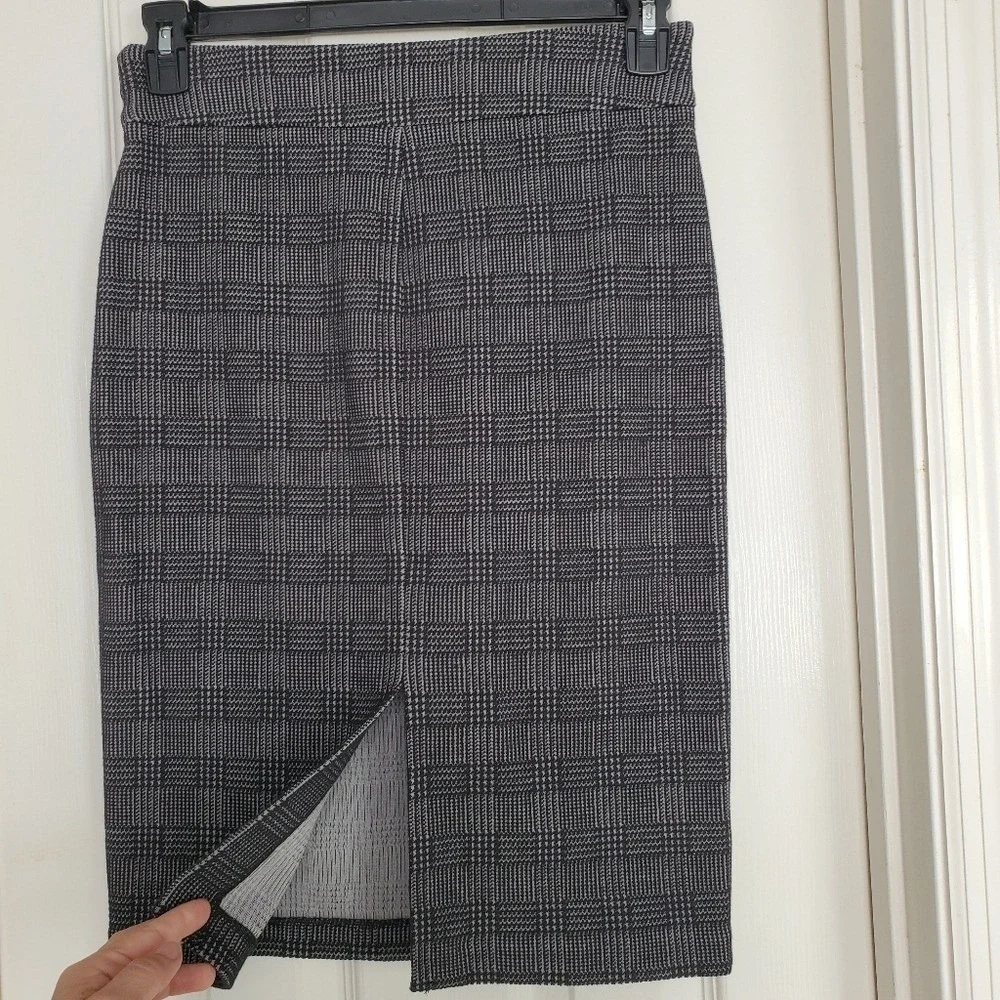 Michael Kors Plaid Pencil Skirt‎ Black and White Zipper Accents Slit SZ:S